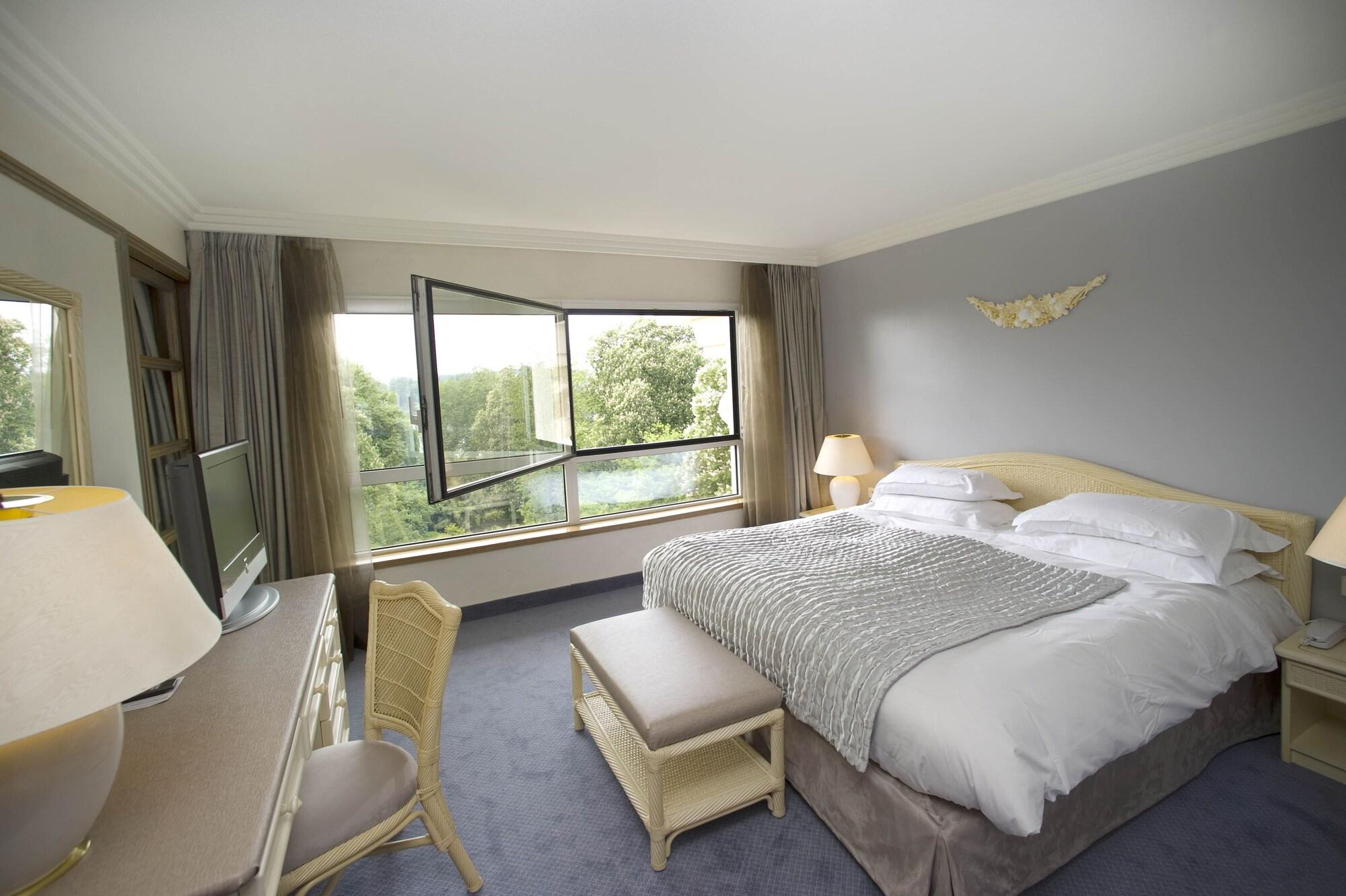 Celestins Spa Thermal & Hotel By Vy Resort Vichy Ngoại thất bức ảnh A bedroom at the hotel
