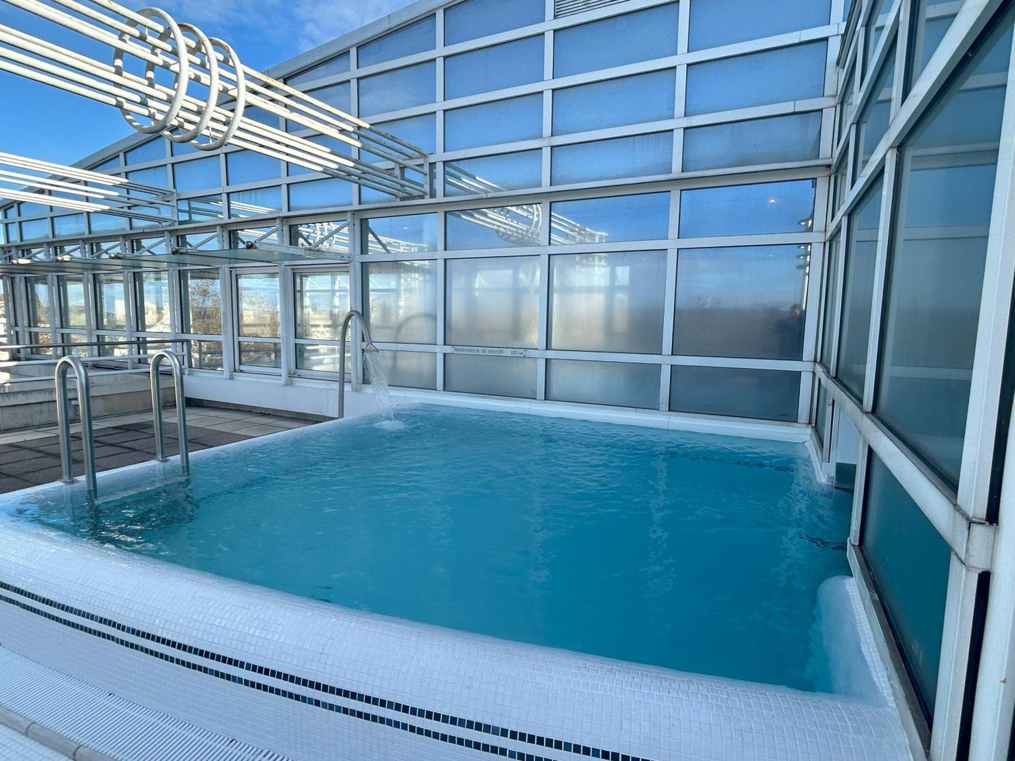Celestins Spa Thermal & Hotel By Vy Resort Vichy Ngoại thất bức ảnh The rooftop pool